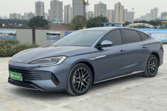 比亚迪 海豹 2024款 荣耀版 DM-i 1.5L 121km 豪华型