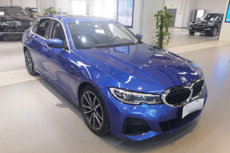 宝马3系 2020款 325i M运动套装车身外观3