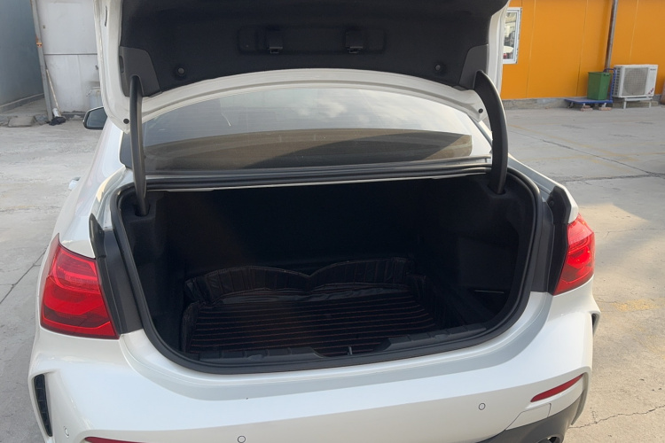 宝马1系 2020款 120i M运动套装局部细节23