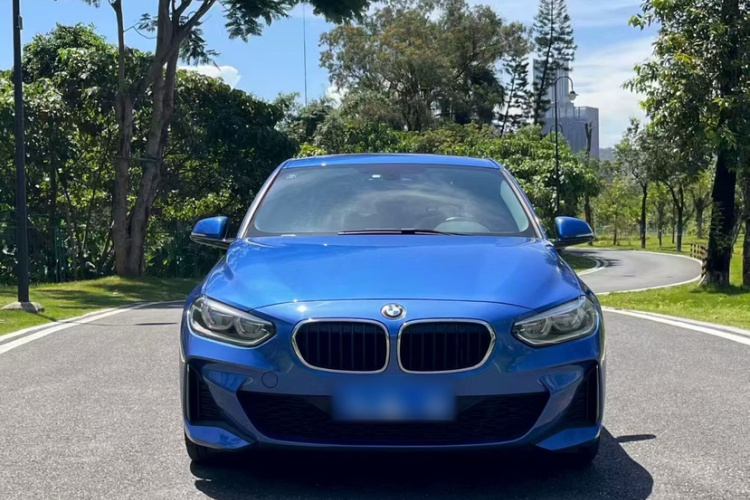 宝马1系 2019款 120i 领先型M运动套装车身外观6004