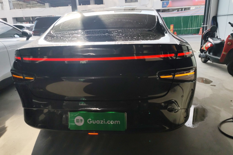 小鹏P7 2024款 P7i 702 Max 鹏翼版车身外观6004