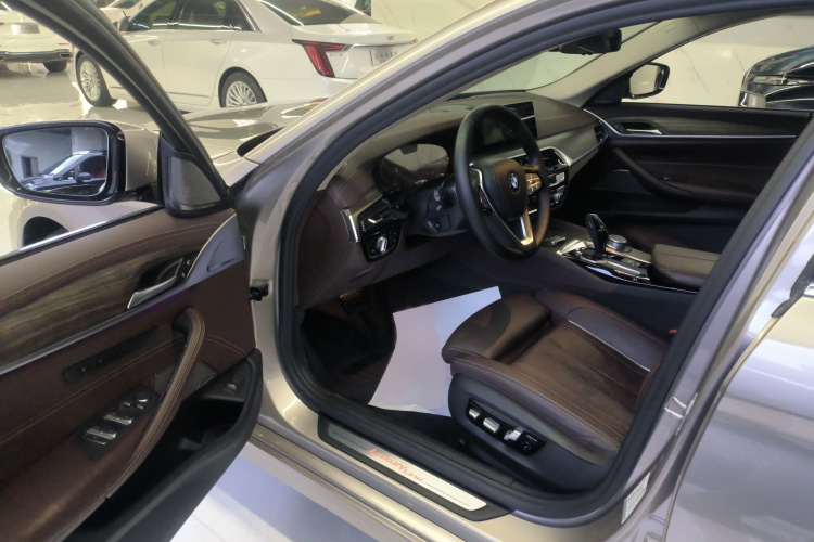 宝马5系 2020款 530Li 尊享型 豪华套装中控内饰7003