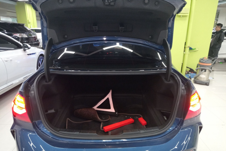 宝马1系 2021款 改款 120i M运动版机舱底盘23