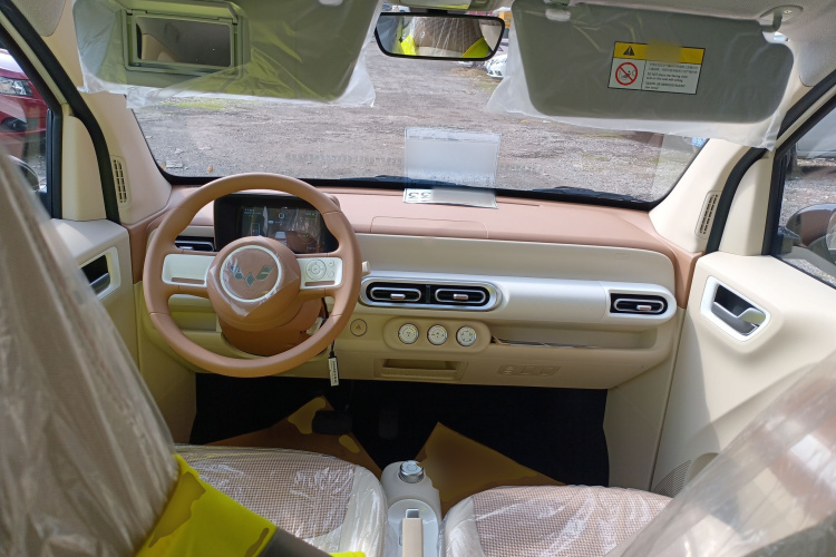 五菱汽车 宏光MINIEV 2024款 第三代 215km 青春版中控内饰7002