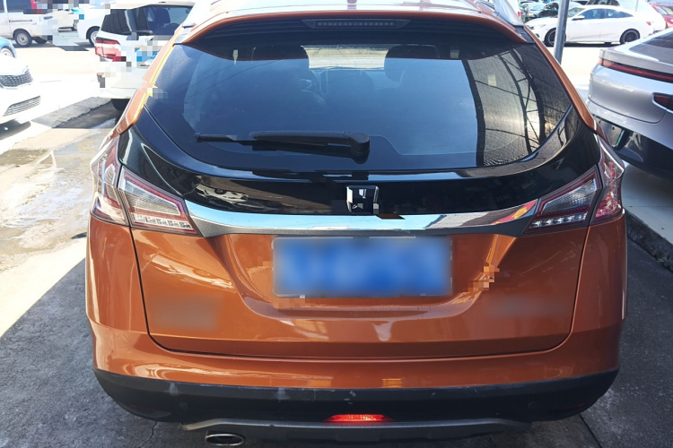 纳智捷 优6 SUV 2014款 1.8T 时尚型车身外观6004