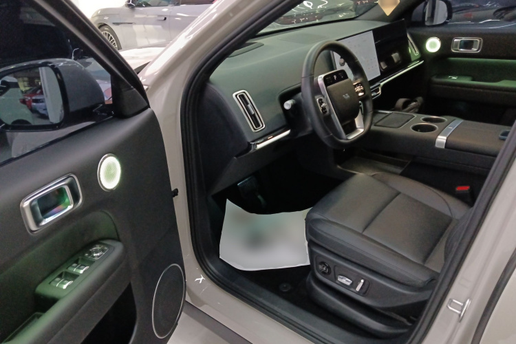 理想汽车 理想L6 2024款 Max中控内饰20