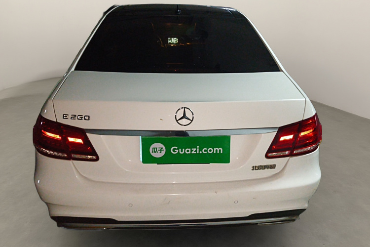 奔驰E级 2015款 E 260 L 运动豪华型车身外观6