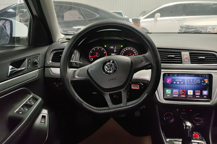 大众 朗逸 2017款 1.6L 自动风尚版中控内饰13