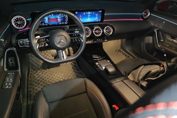 奔驰A级 2023款 A 200 L 时尚型局部细节13