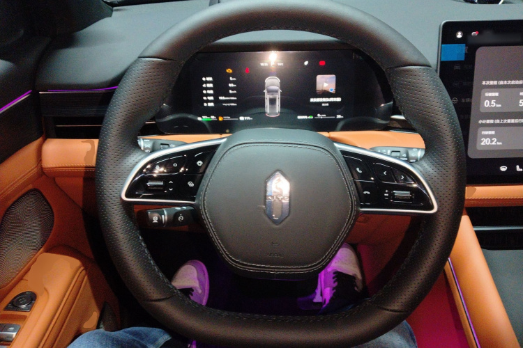 鸿蒙智行 问界M7 2024款 1.5T 智驾后驱Pro版 5座中控内饰13