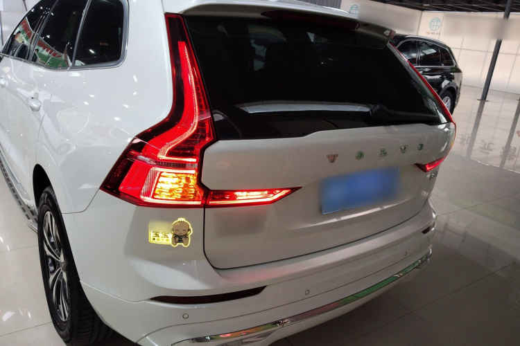 沃尔沃XC60 2022款 B5 四驱智逸豪华版车身外观6