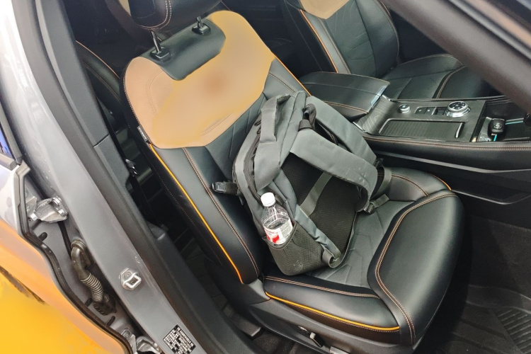 福特 探险者 2024款 2.3T EcoBoost 昆仑巅峰版 6座局部细节41