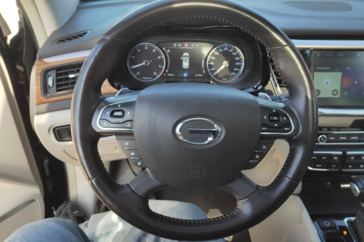 广汽传祺 传祺GS8 2017款 320T 两驱豪华智联版（七座）中控内饰13