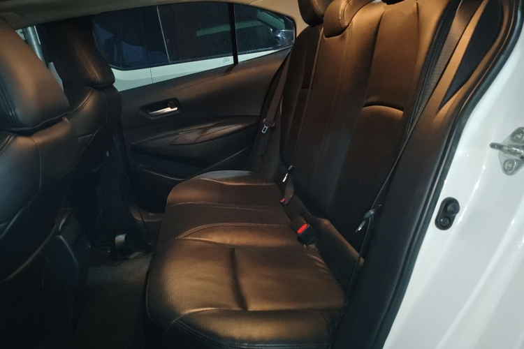 丰田 卡罗拉 2021款 1.2T S-CVT精英PLUS版中控内饰7004