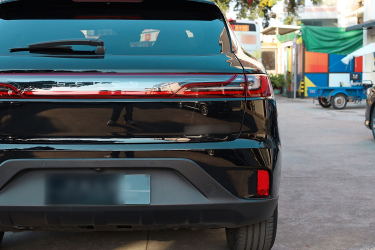 SERES赛力斯 赛力斯SF5 2021款 四驱自由远征版车身外观6014