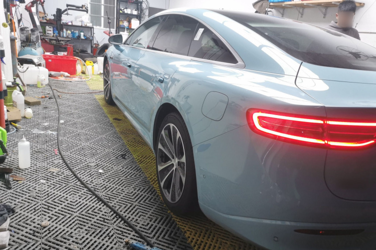 鸿蒙智行 智界S7 2025款 785km Ultra车身外观4