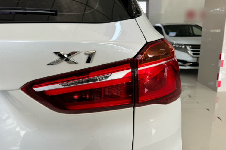 宝马X1 2018款 xDrive20Li 尊享型中控内饰7006