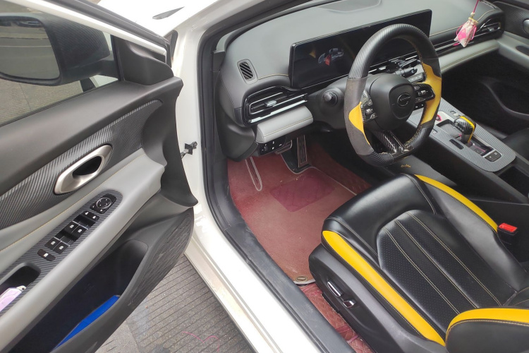 广汽传祺 影豹 2023款 270T DCT J11版中控内饰20