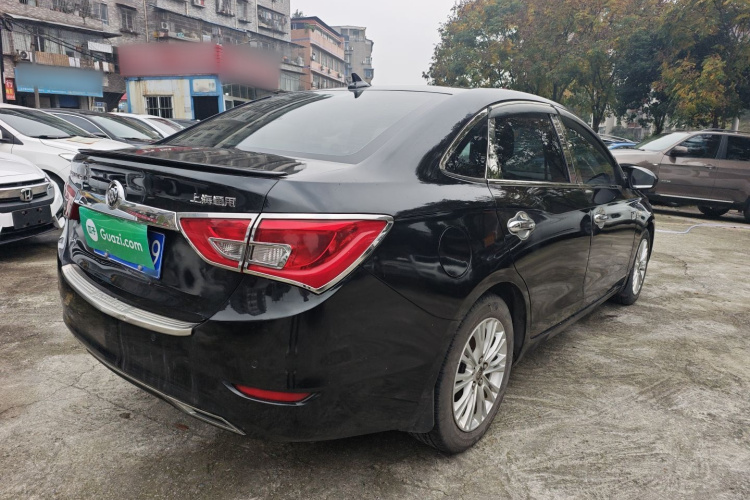 别克 英朗 2015款 15N 自动豪华型车身外观7