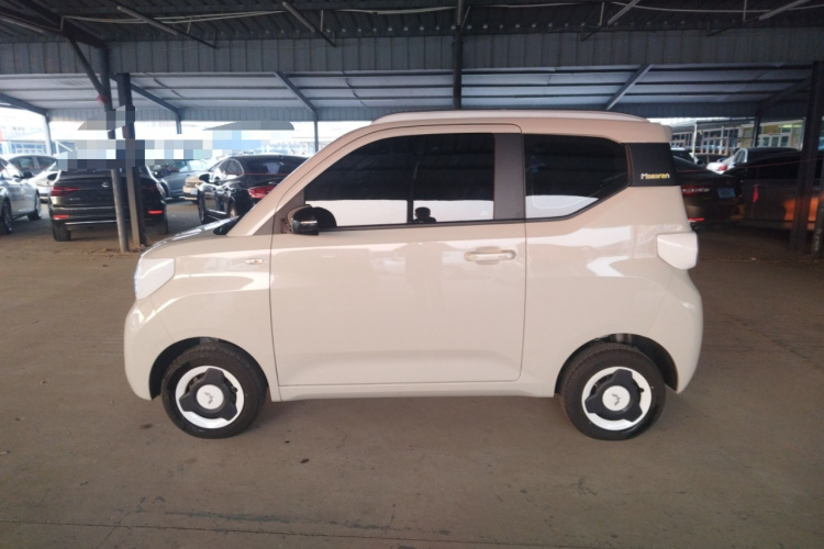 五菱汽车 宏光MINIEV 2024款 第三代 215km 青春版车身外观4