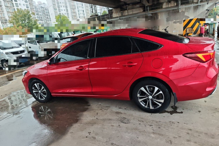 长安 逸动 2021款 PLUS 蓝鲸NE 1.4T GDI DCT尊贵型车身外观6003