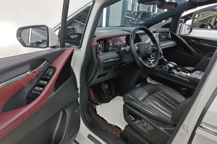 广汽传祺 传祺M8 2023款 宗师系列 400T 旗舰版中控内饰20