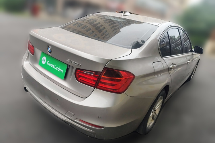 宝马3系 2015款 320i 超悦版时尚型车身外观6005