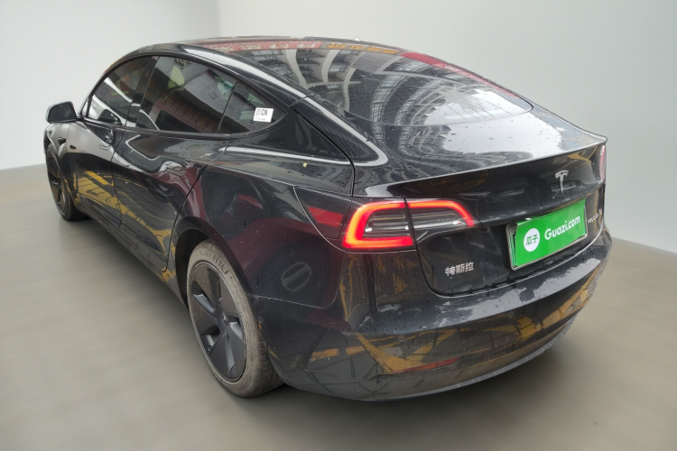 特斯拉 Model 3 2022款 后轮驱动版车身外观5