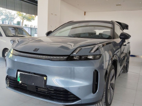 领克08 EM-P 2025款 220km 四驱性能Halo