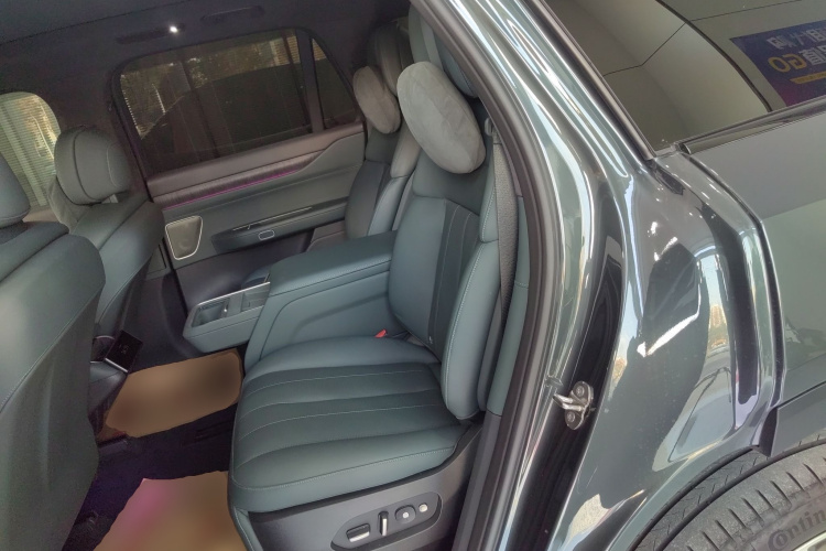 蔚来ES8 2023款 100kWh 签名版中控内饰21