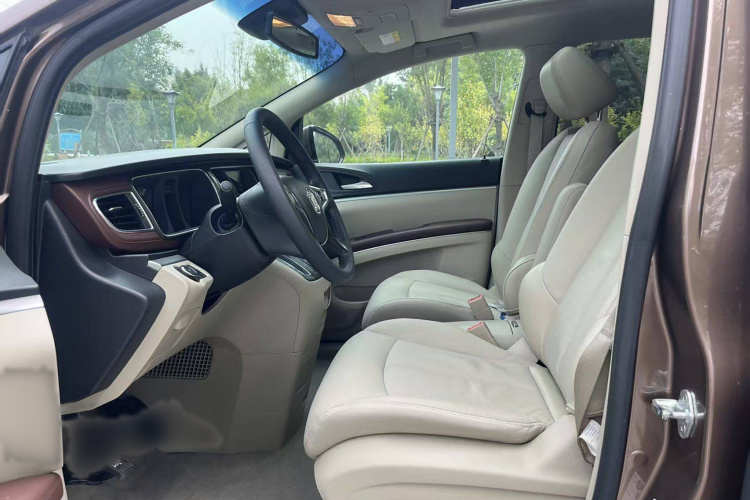 别克GL8 2018款 28T 豪华型 国VI中控内饰7002