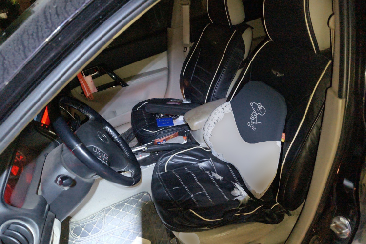 马自达6 2011款 2.0L 自动时尚型中控内饰19