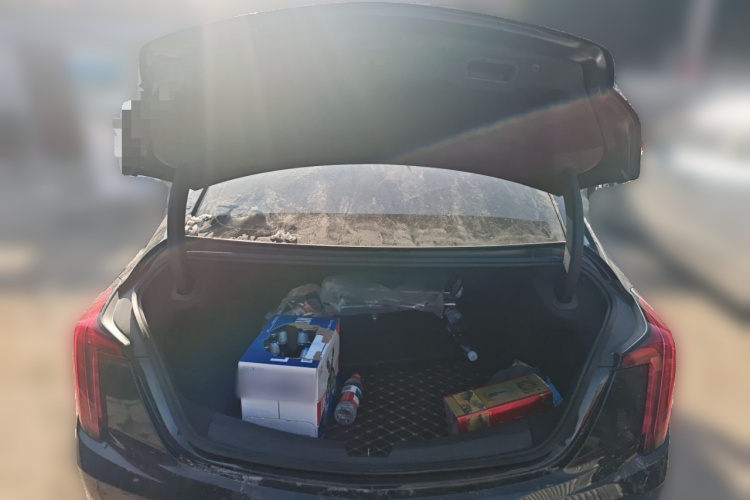 凯迪拉克CT5 2021款 28T 技术型中控内饰23