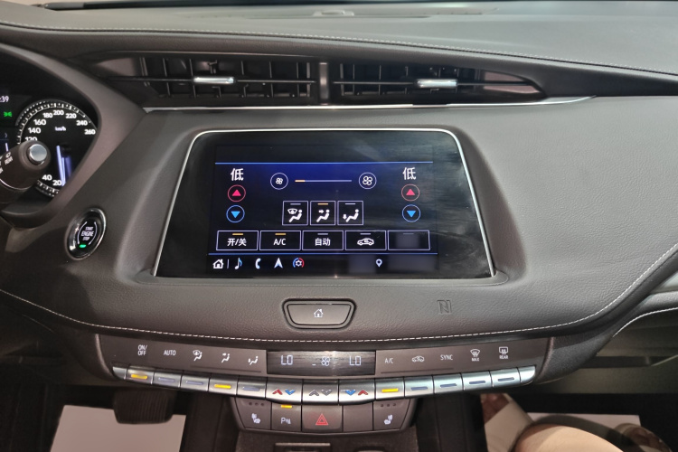 凯迪拉克XT4 2018款 28T 两驱领先型局部细节16