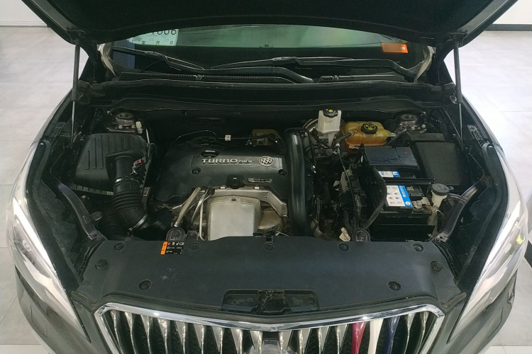 别克 昂科威 2017款 28T 四驱精英型机舱底盘24