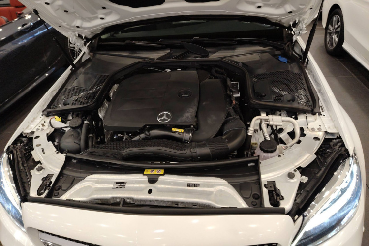 奔驰C级 2019款 改款 C 260 L 运动版机舱底盘24