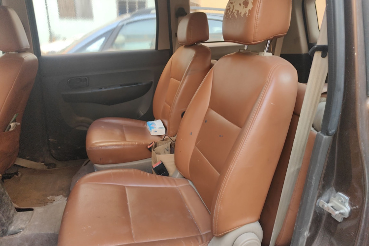 五菱汽车 五菱宏光 2016款 1.5L 改款S舒适型中控内饰21