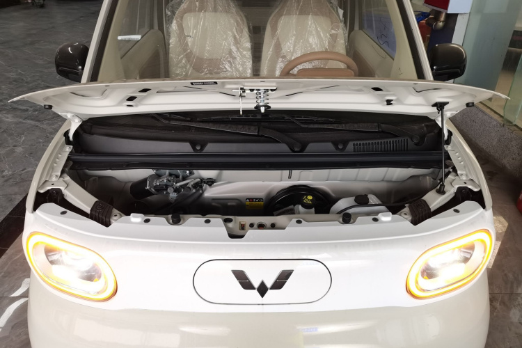 五菱汽车 宏光MINIEV 2024款 第三代 215km 青春版机舱底盘24