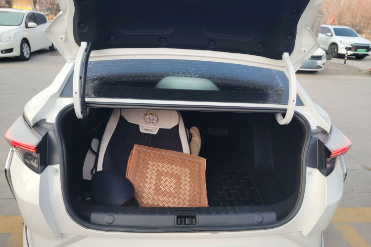 东风风神 奕炫 2020款 230T 自动炫目赛道版机舱底盘23