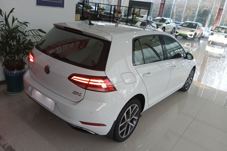 大众 高尔夫 2020款 200TSI DSG舒适进取版车身外观7