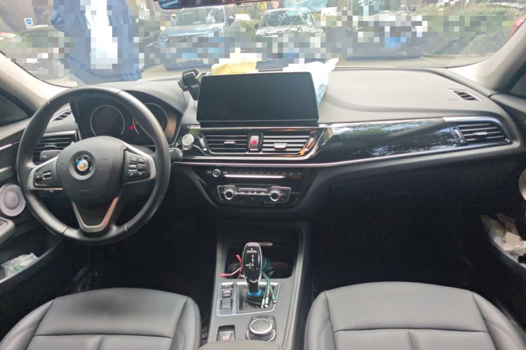 宝马1系 2022款 120i M运动版中控内饰12