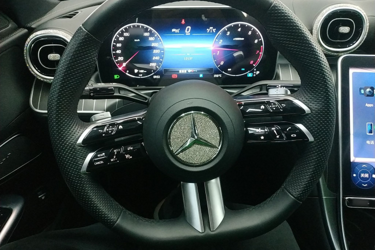 奔驰C级 2023款 改款二 C 260 L 运动版局部细节13