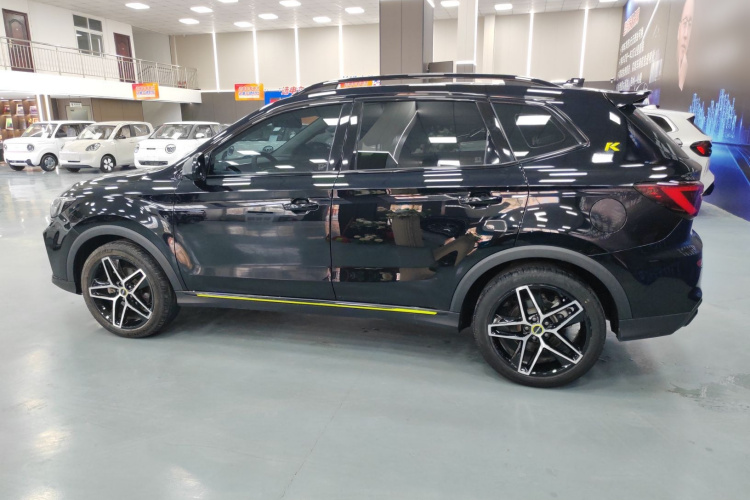 荣威RX5 2021款 PLUS 330TGI 自动国潮智享版车身外观4