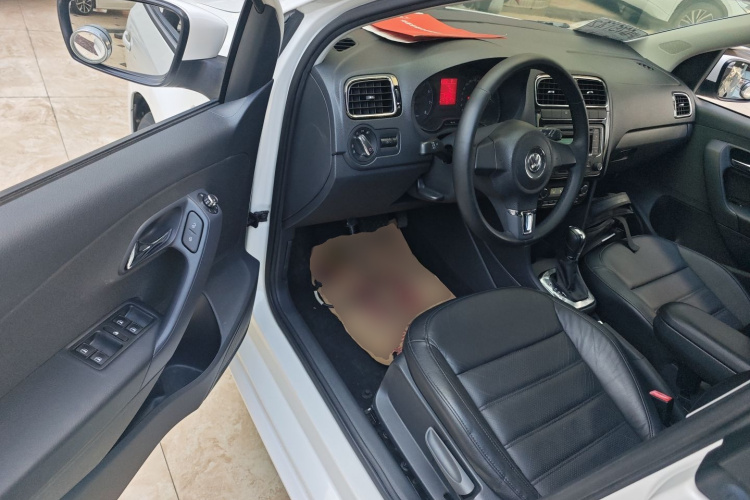 大众 Polo 2013款 1.6L 自动豪华版中控内饰20