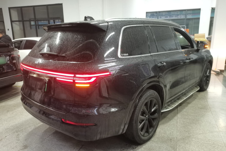 理想汽车 理想ONE 2021款 增程6座版车身外观7