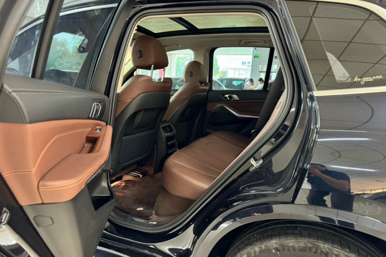 宝马X5(进口) 2020款 xDrive30i M运动套装中控内饰7009