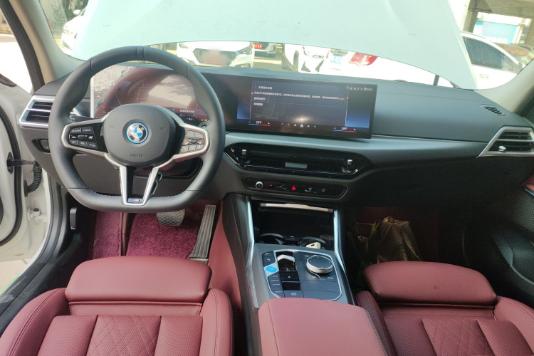 宝马i3 2025款 eDrive 35 L中控内饰12