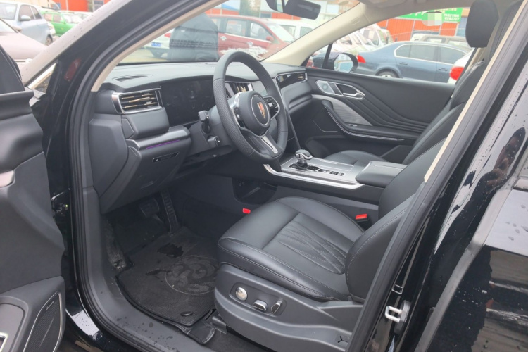 红旗HS7 PHEV 2025款 2.0T PHEV 两驱旗享版 6座中控内饰7002