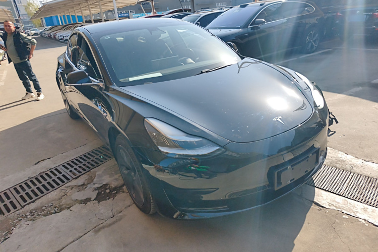 特斯拉 Model 3 2020款 改款 标准续航后驱升级版车身外观3