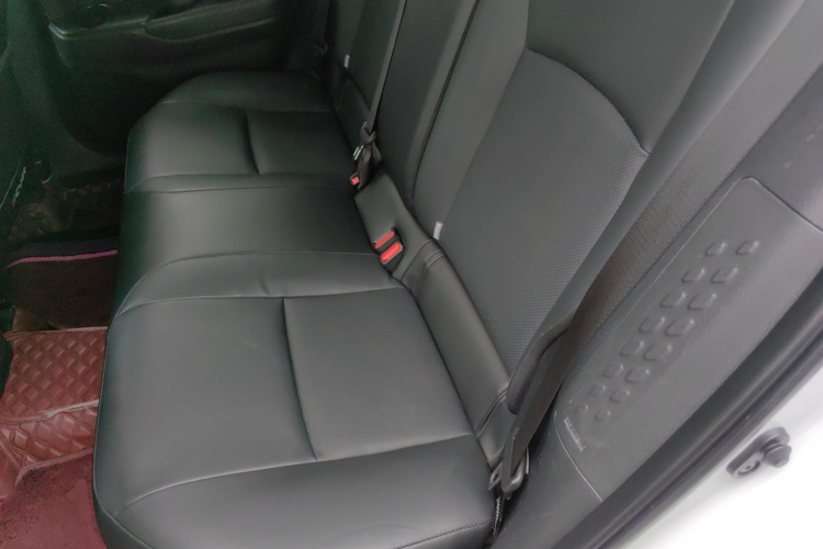 丰田C-HR 2021款 2.0L 豪华版中控内饰21